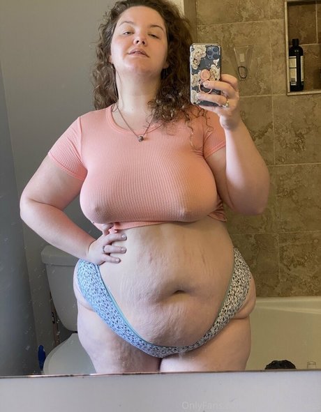 Alasti lekkinud OnlyFans-i pilt Mollynonsense