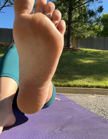Footdom1