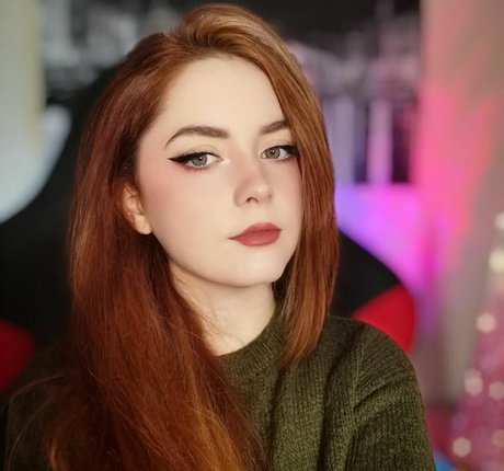Alaston vuotanut OnlyFans-kuva Ciara Elvenblood