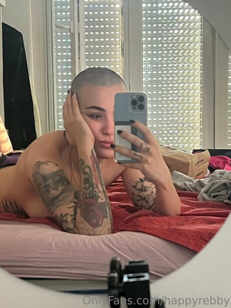 Foto di nudo di fuga di OnlyFans di Happyrebby