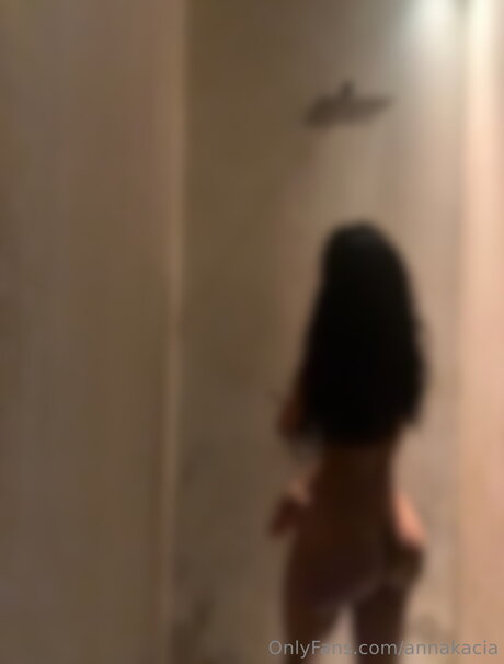 Naakte gelekte OnlyFans-foto van Annakacia
