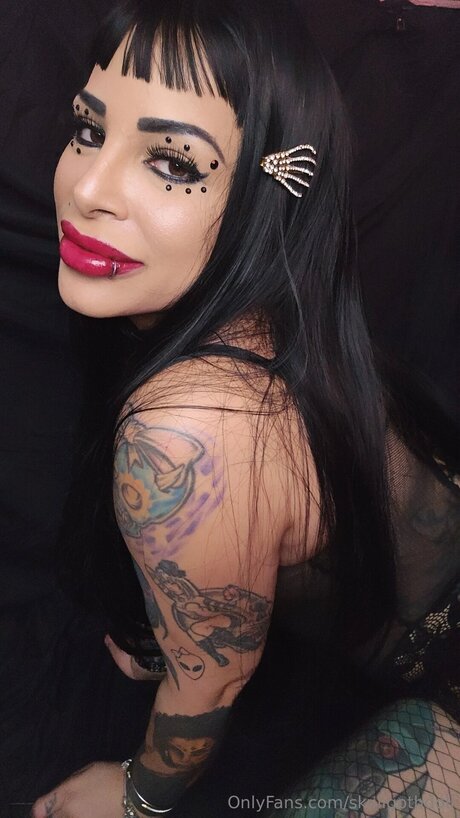 Skullgothdoll