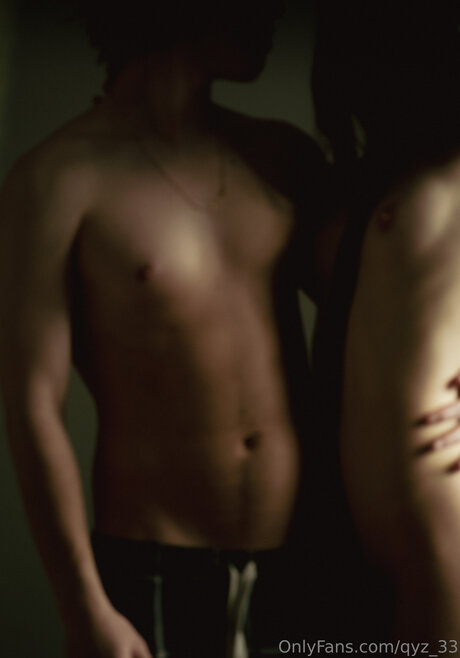 Naken läckt OnlyFans-bild av Qyz 33