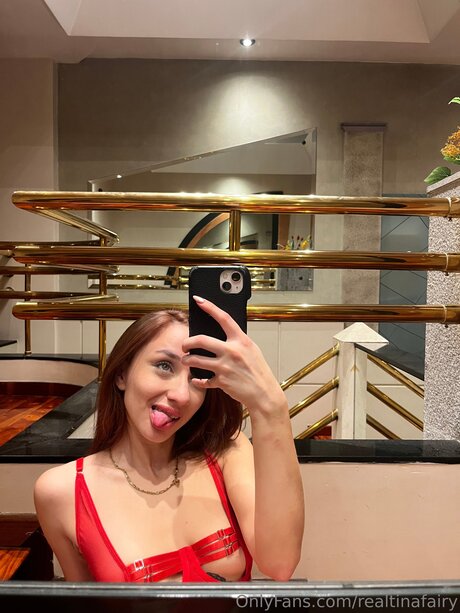 Alaston vuotanut OnlyFans-kuva Realtinafairy