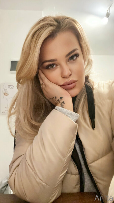 Обнаженная фотография утечки OnlyFans от Lovewithanita