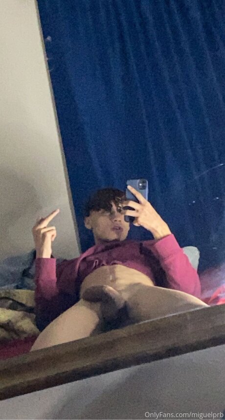 Nacktes geleaktes OnlyFans-Foto von Miguelprb