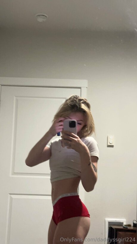 Foto desnuda filtrada de OnlyFans de Daddysgirl5678