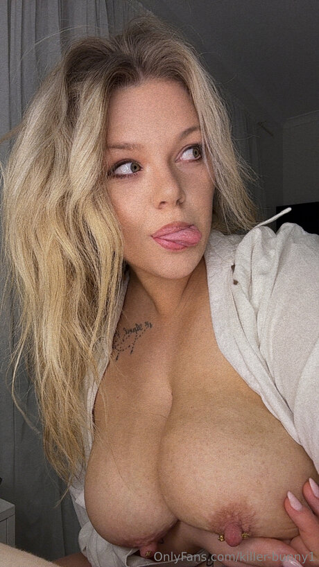 Nahá fotka uniklých OnlyFans od Goldensins
