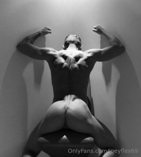 Foto nua vazada do OnlyFans de Joeyflex69