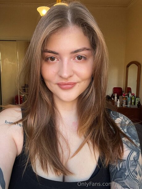 Naakte gelekte OnlyFans-foto van Youraysel