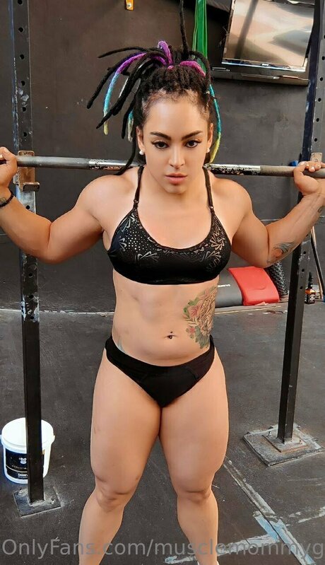 Foto desnuda filtrada de OnlyFans de Queenmuscleavery