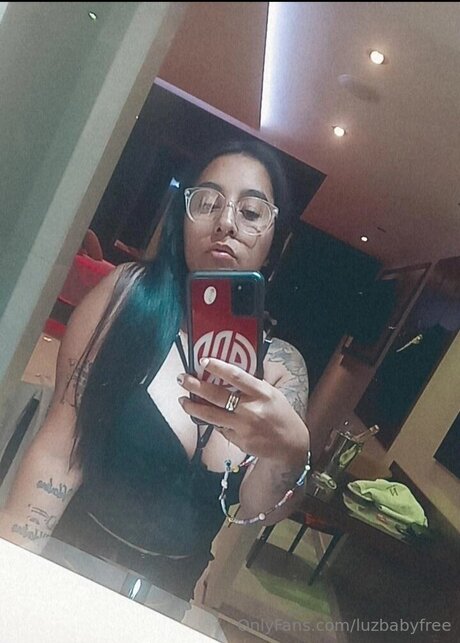 Foto di nudo di fuga di OnlyFans di Luzbabyfree