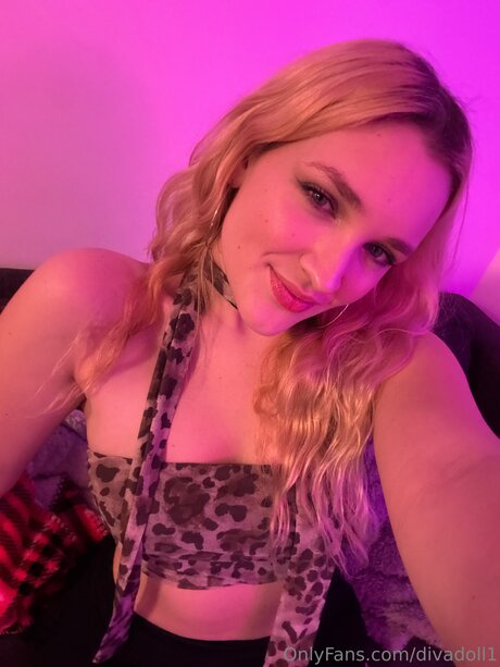 Nahá fotka uniklých OnlyFans od Divadoll1