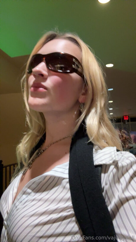 Divadoll1