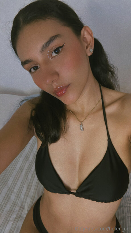 Nagie wyciekłe zdjęcie OnlyFans od Helen Cb