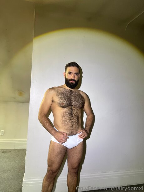 Nahá fotka uniklých OnlyFans od Hairydomxl