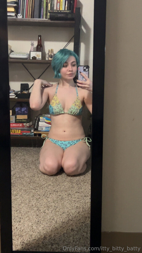 Foto di nudo di fuga di OnlyFans di Itty Bitty Batty