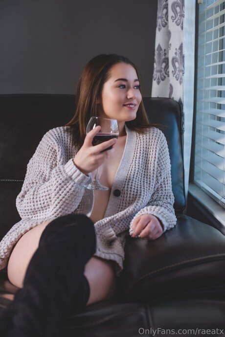 Nahá fotka uniklých OnlyFans od Raeatx