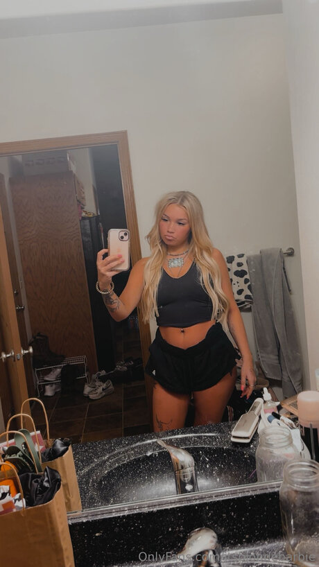 Itsblondebarbie