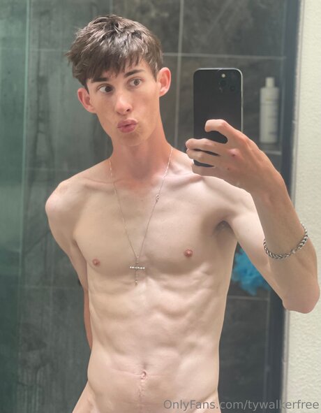 Photo nue de fuite OnlyFans de Tywalkerfree