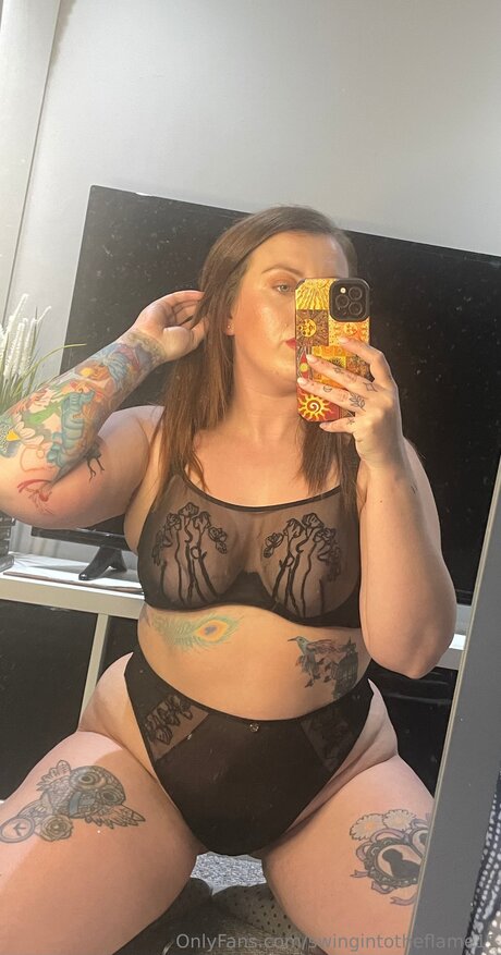 Foto desnuda filtrada de OnlyFans de Swingintotheflame11
