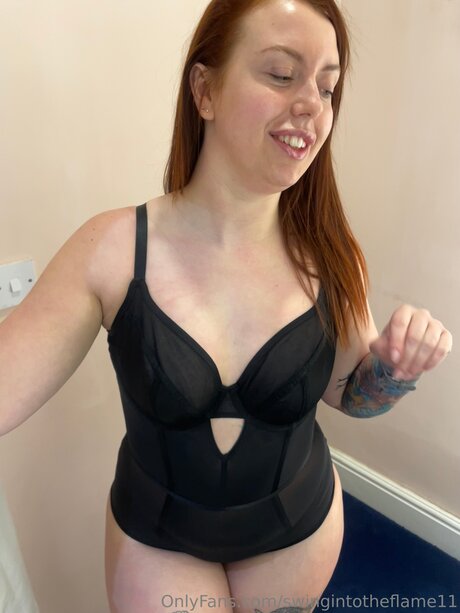 Alasti lekkinud OnlyFans-i pilt Swingintotheflame11