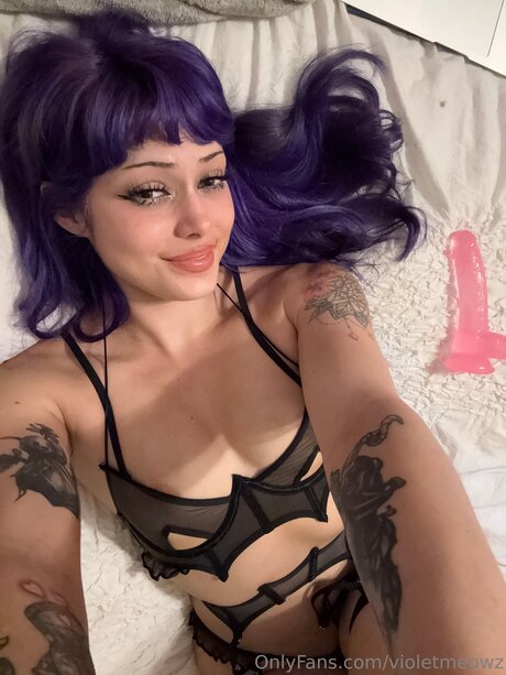 Violetmeowz