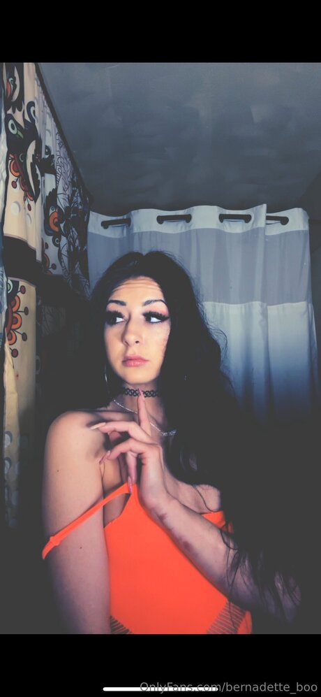 Обнаженная фотография утечки OnlyFans от Bernadette Boo