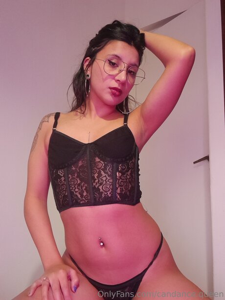 Naakte gelekte OnlyFans-foto van Candance Queen