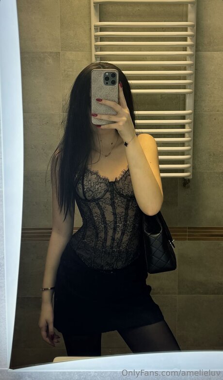 Nacktes geleaktes OnlyFans-Foto von Amelieeluv
