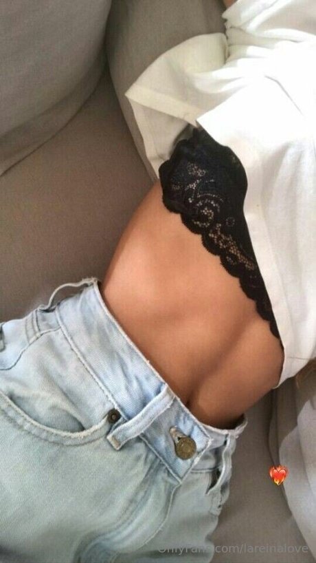 Naakte gelekte OnlyFans-foto van Lareinalove