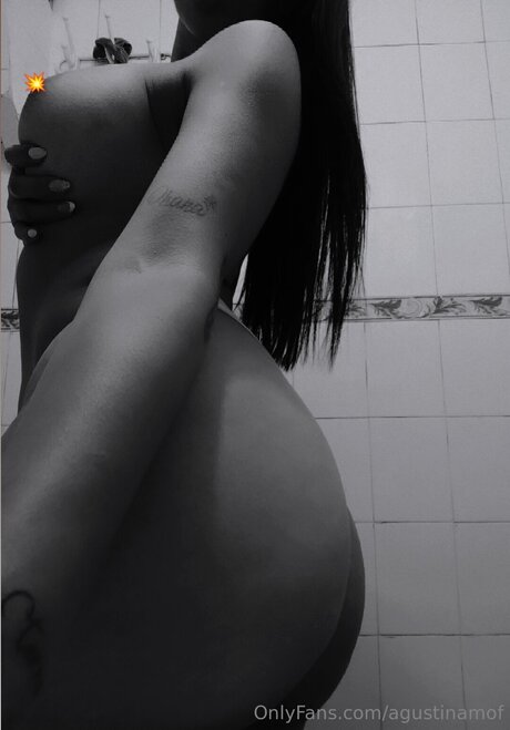 Alaston vuotanut OnlyFans-kuva Agustinamof