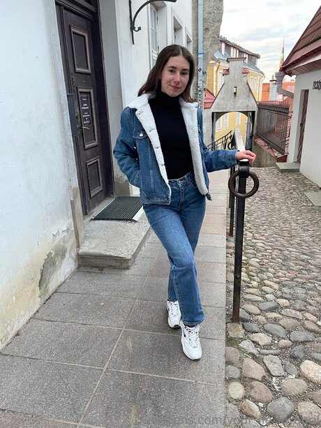 Alasti lekkinud OnlyFans-i pilt Your Lie In April