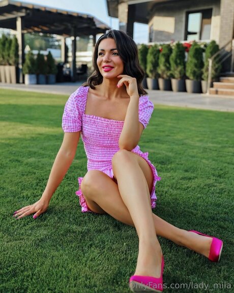 Alaston vuotanut OnlyFans-kuva Lady Mila