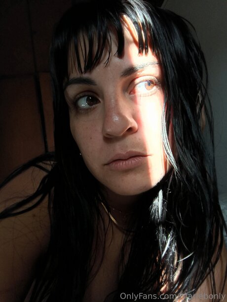 Foto di nudo di fuga di OnlyFans di Mariebonly