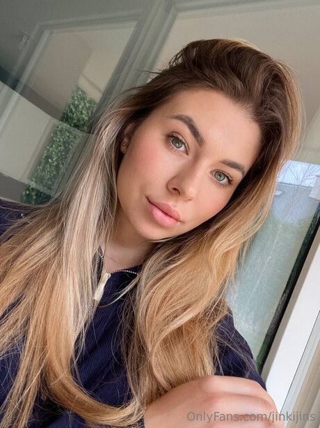 Обнаженная фотография утечки OnlyFans от Jinkijins
