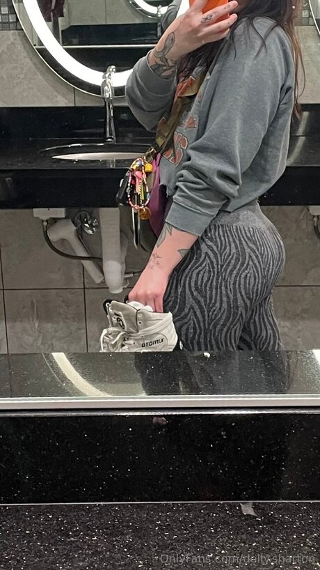Alasti lekkinud OnlyFans-i pilt Dolly Sharton