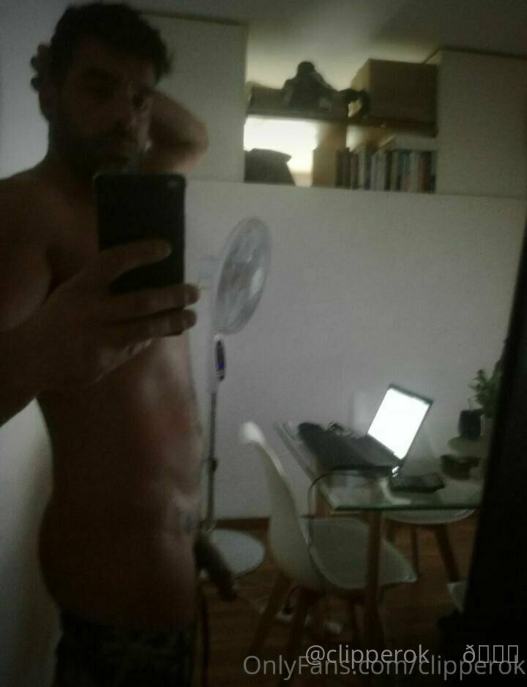 Alaston vuotanut OnlyFans-kuva Clipperok #4