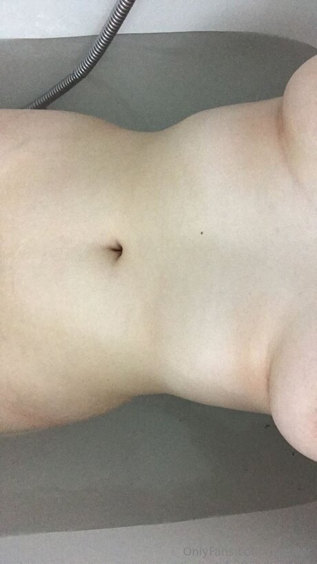 Nacktes geleaktes OnlyFans-Foto von Lilleniller