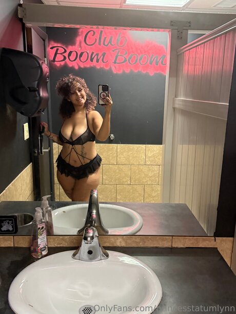 Foto desnuda filtrada de OnlyFans de Princesstatumlynn