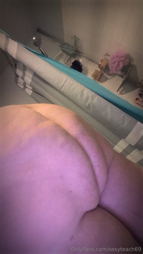 Обнаженная фотография утечки OnlyFans от Sexyteach69
