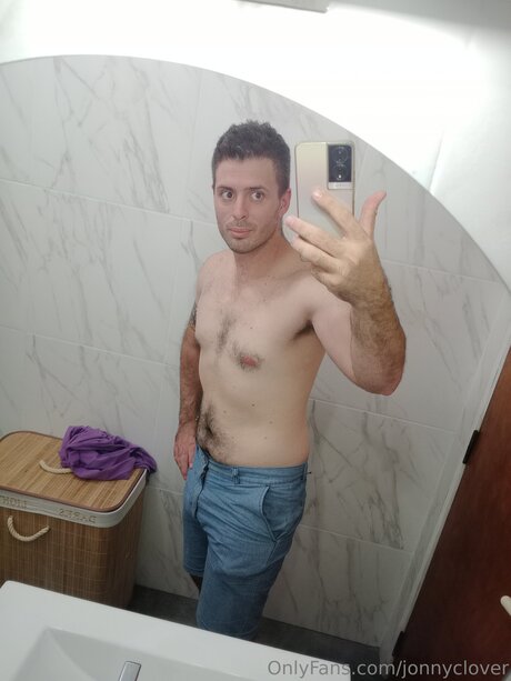 Nahá fotka uniklých OnlyFans od Jonnyclover