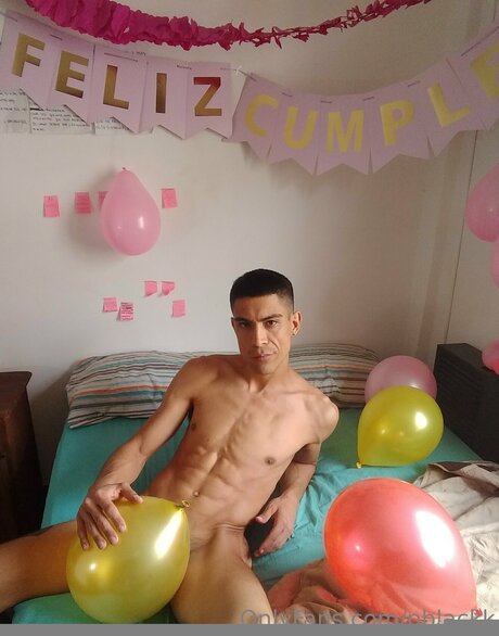 Naken läckt OnlyFans-bild av Pierconte