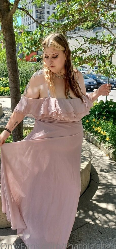 Nacktes geleaktes OnlyFans-Foto von Thatbigaltgirl