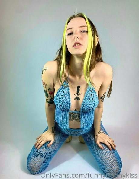 Funnybunnykiss