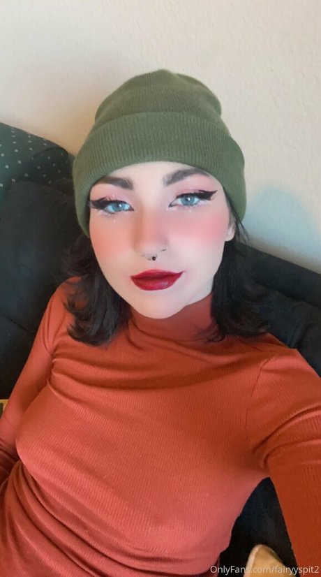 Naken lekkede OnlyFans-bilde av Fairyyspit2