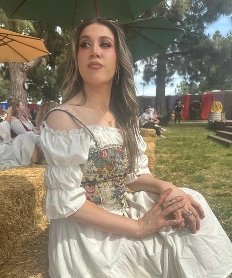 Nahá fotka uniklých OnlyFans od Olivialopes