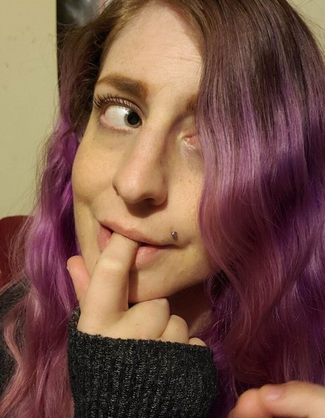Nahá fotka uniklých OnlyFans od Aspookydoll