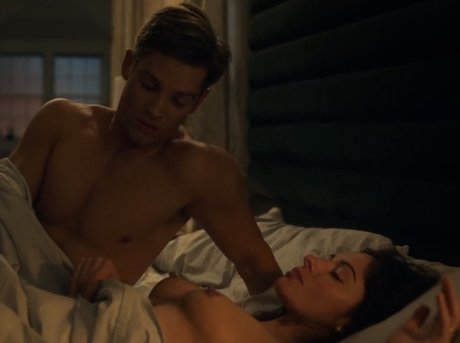 Обнаженная фотография утечки OnlyFans от Sarah Shahi