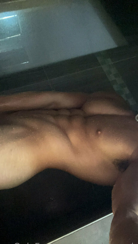 Nahá fotka uniklých OnlyFans od Ladorian